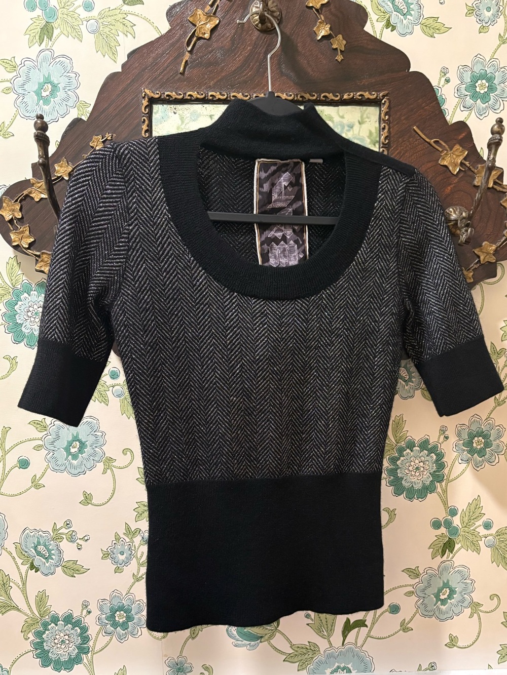 L.A.M.B. Black and Gray Herringbone Short Sleeve Knit Top